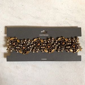 Express Gold Rose Choker